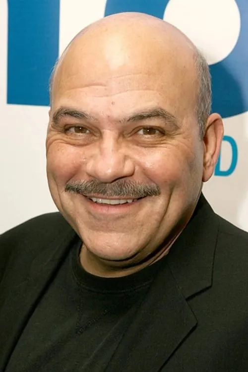 Jon Polito interpretando a Uncle Vinnie