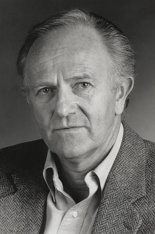 Actor Josef Sommer