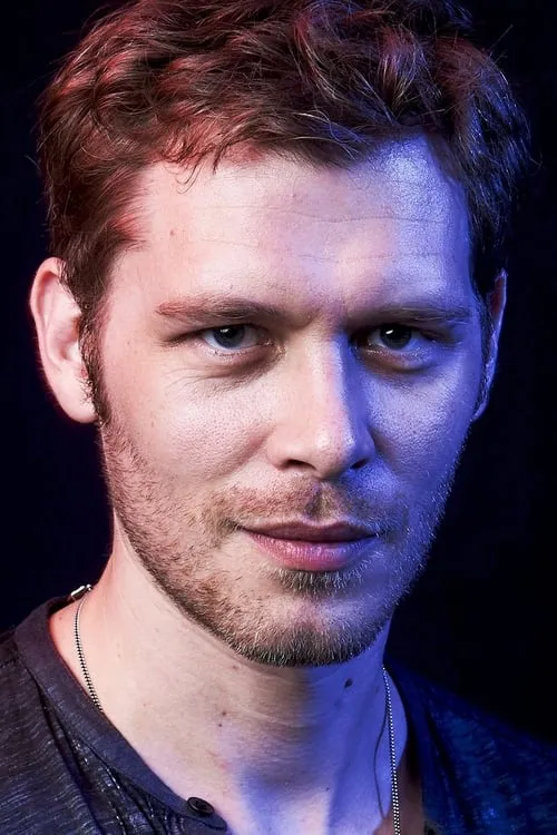 Joseph Morgan interpretando a Kit