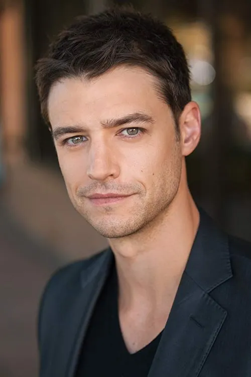 Actor Joshua Snyder