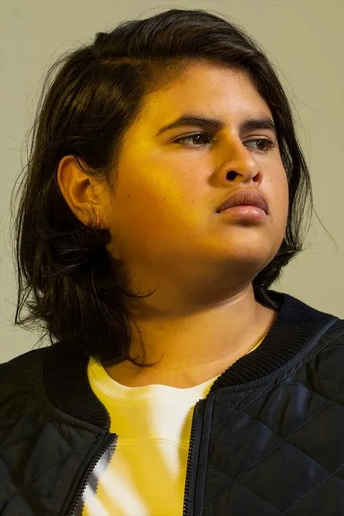 Julian Dennison interpretando a Beni