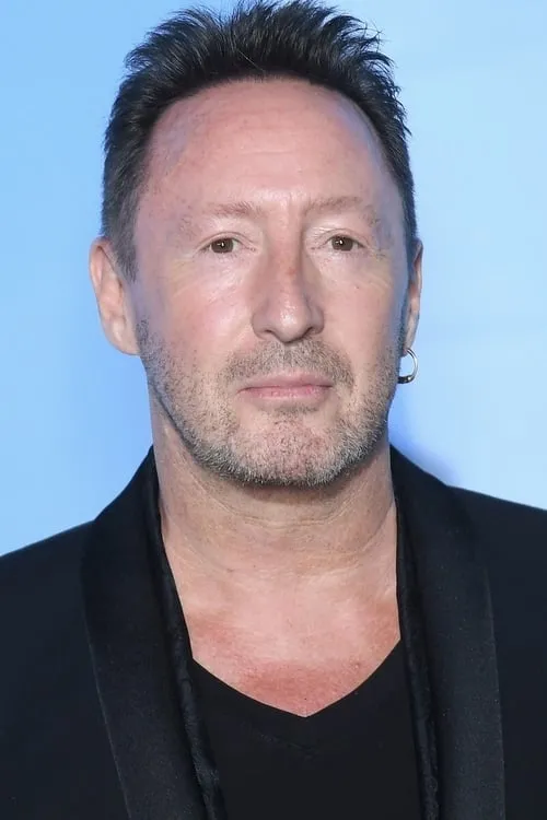 Julian Lennon interpretando a Self