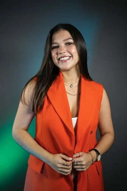 Juliana Rivera Diaz interpretando a Emma