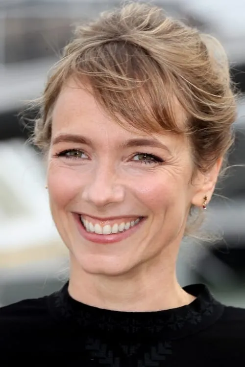 Actor Julie-Anne Roth