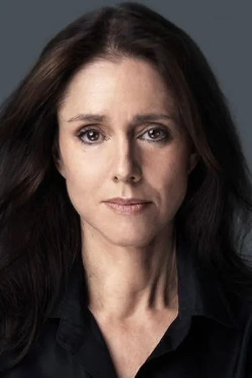 Julie Taymor interpretando a Self