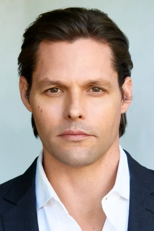 Foto de perfil del actor Justin Bruening en el reparto