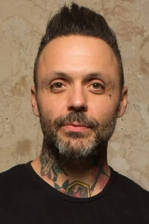 Foto de perfil del actor Justin Furstenfeld en el reparto