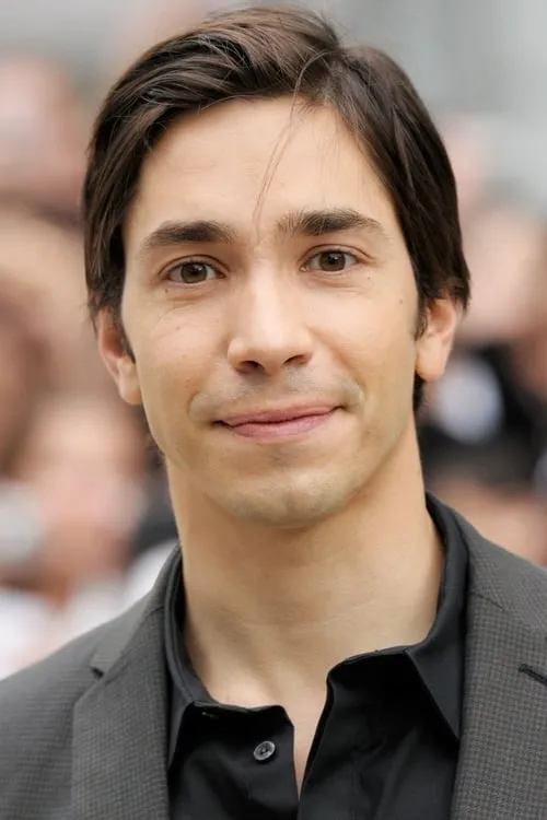 Justin Long interpretando a Donald