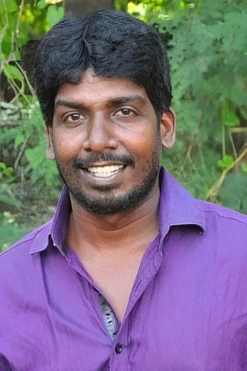 Kadhal Sukumar interpretando a Bus conductor