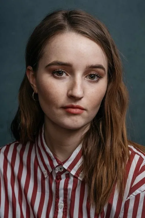 Kaitlyn Dever interpretando a Grace Turner