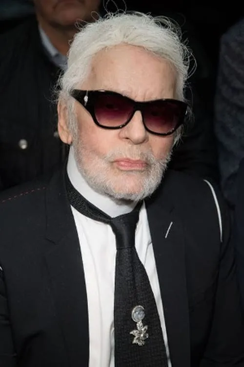 Karl Lagerfeld interpretando a Self (archive footage)