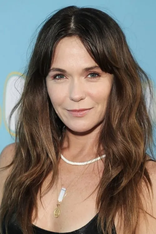 Katie Aselton interpretando a 