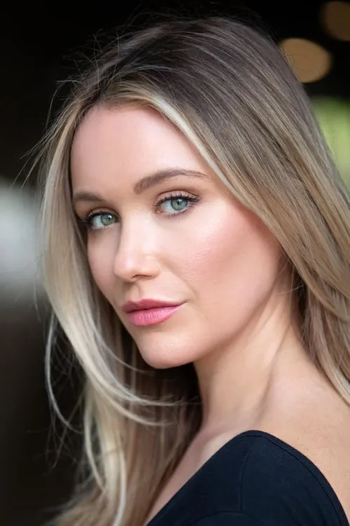 Katrina Bowden interpretando a Deanna