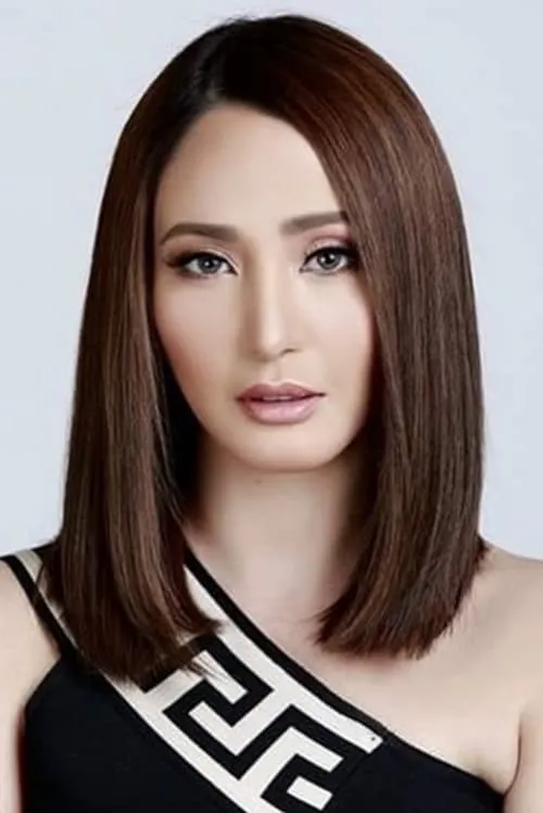 Katrina Halili interpretando a Director Yvonne Acosta