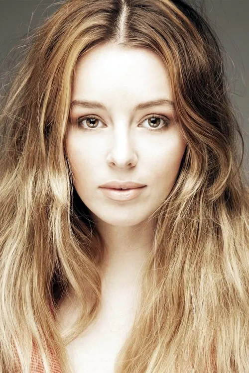 Foto de perfil del actor Keeley Hazell en el reparto