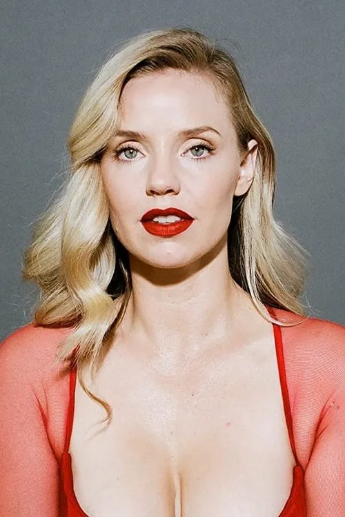 Kelli Garner interpretando a Heather