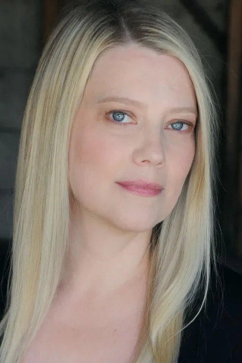 Actor Kellie Overbey