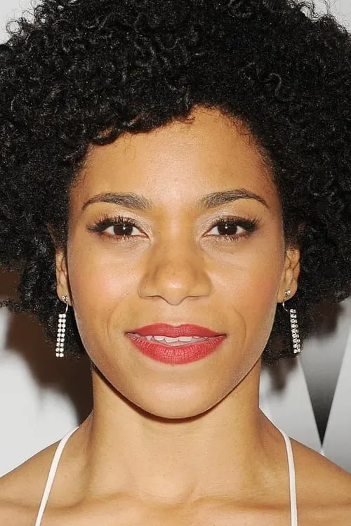 Kelly McCreary interpretando a Jasmine