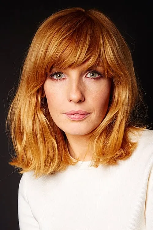 Kelly Reilly interpretando a Julie