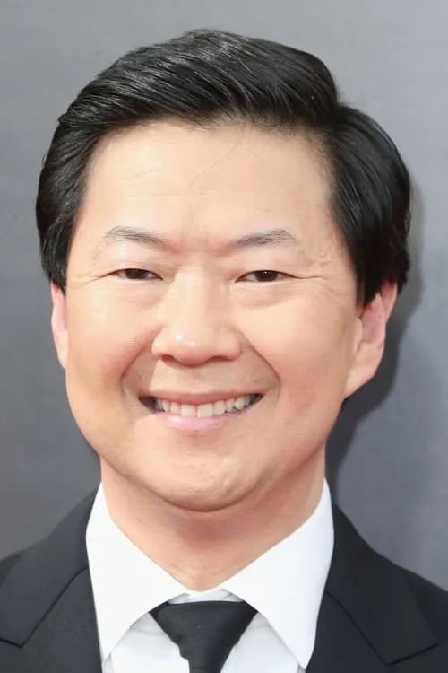 Ken Jeong interpretando a Ken Jeong