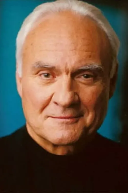 Actor Kenneth Welsh