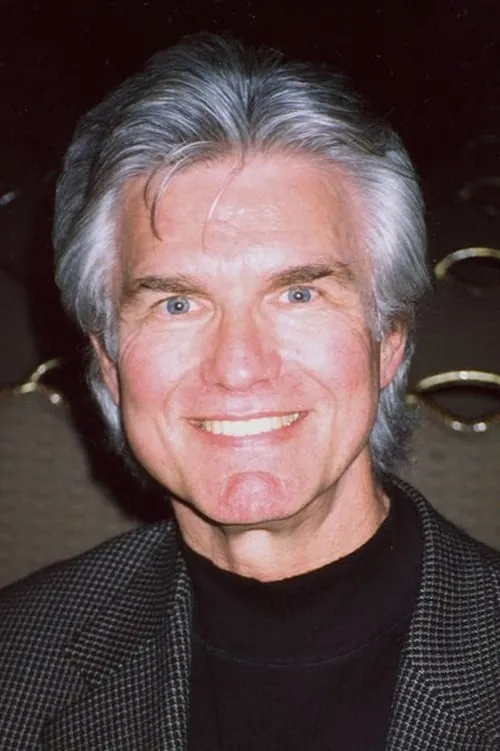 Kent McCord interpretando a Captain B. Pilgrim