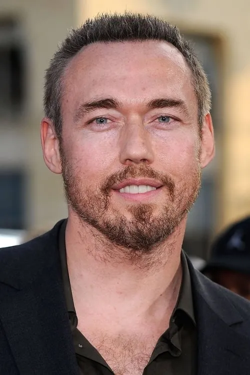 Foto de perfil del actor Kevin Durand en el reparto