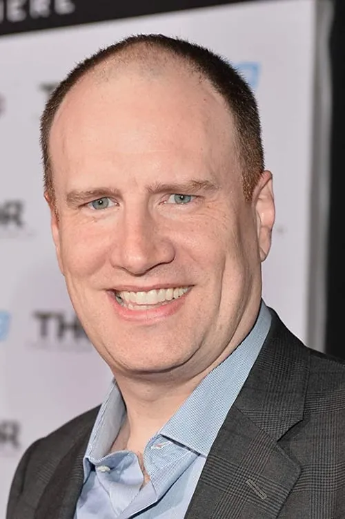 Kevin Feige interpretando a Himself