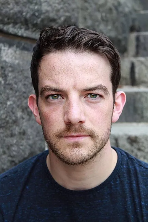 Foto de perfil del actor Kevin Guthrie en el reparto