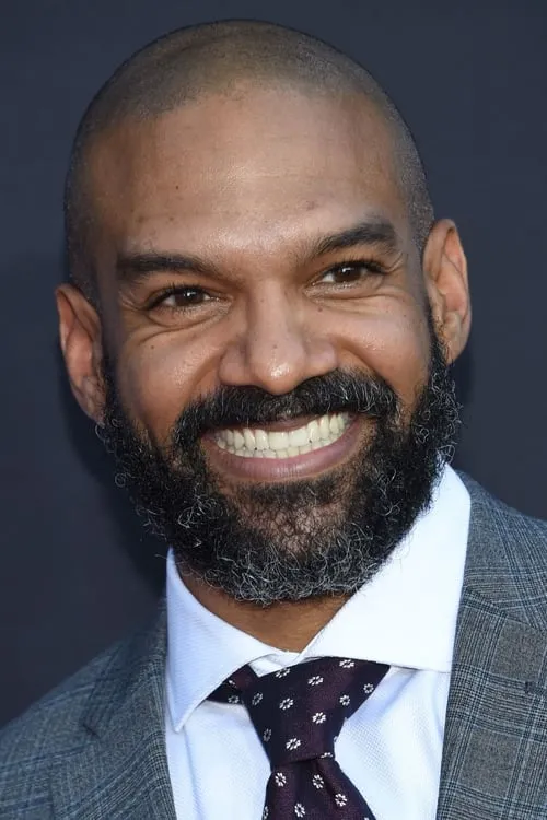 Khary Payton interpretando a Himself