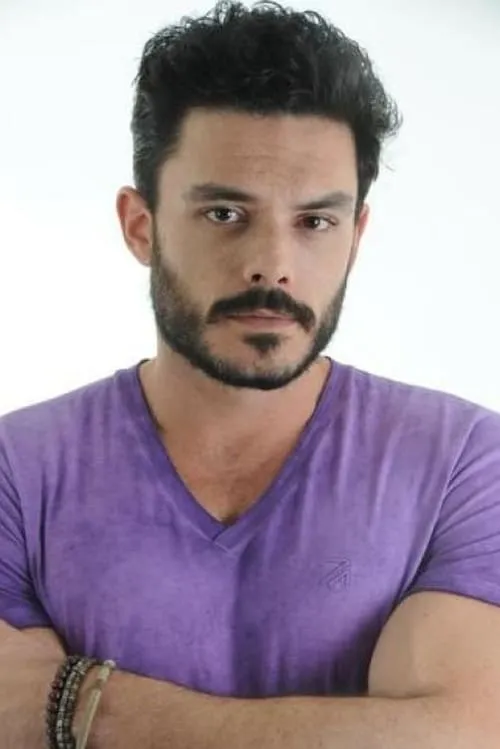 Actor Kiko Pissolato