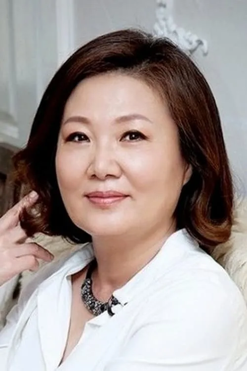 Kim Hae-sook interpretando a 