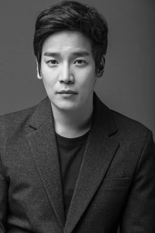 Actor Kim Nam-woo