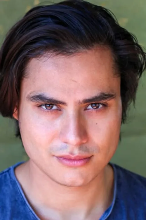 Foto de perfil del actor Kiowa Gordon en el reparto