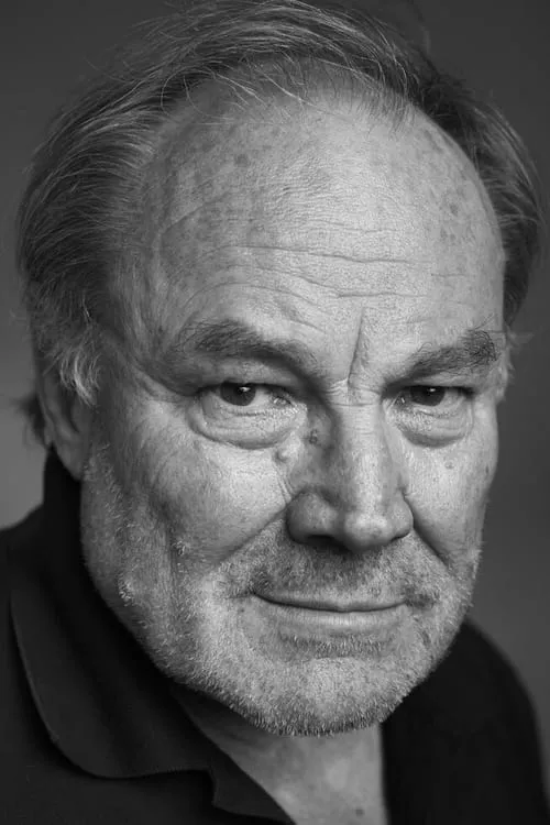 Foto de perfil del actor Klaus Maria Brandauer en el reparto