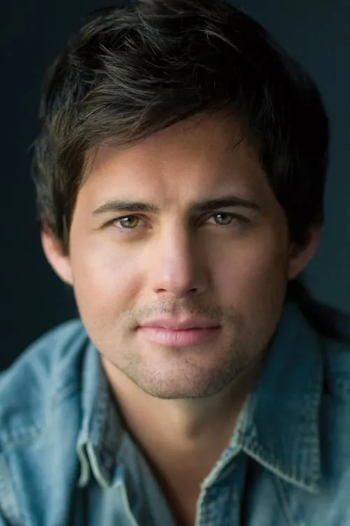 Actor Kristoffer Polaha