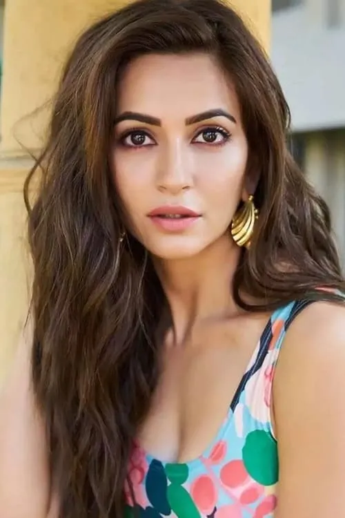 Kriti Kharbanda interpretando a 