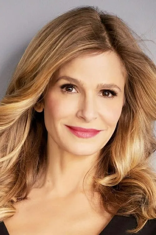 Kyra Sedgwick interpretando a Narrator