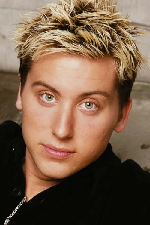 Lance Bass interpretando a Stuart Hedron