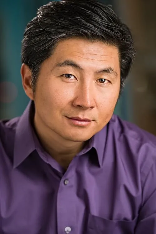 Actor Lawrence Sykkmon