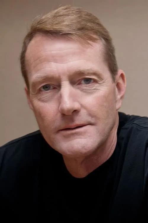 Lee Child interpretando a Self