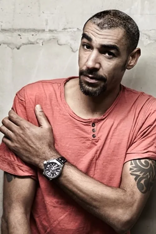 Maxim ha trabajado con Leeroy Thornhill en 2 ocasiones