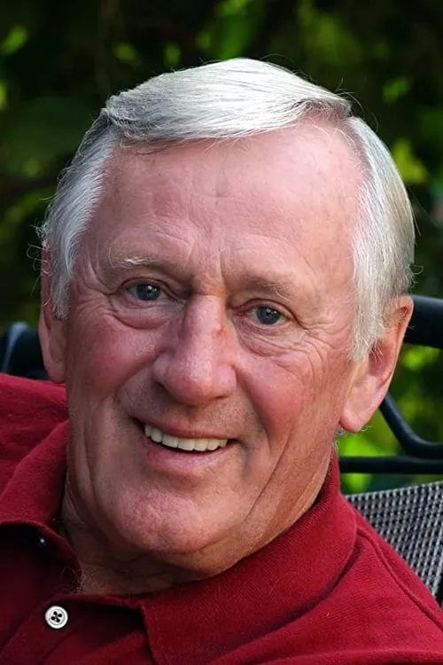 Len Cariou interpretando a Narrator (voice)