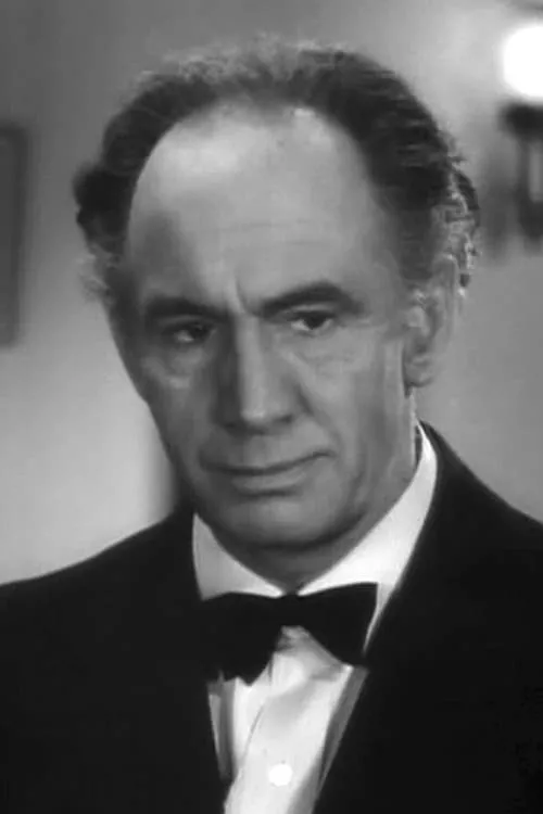 Actor Leonard Mudie