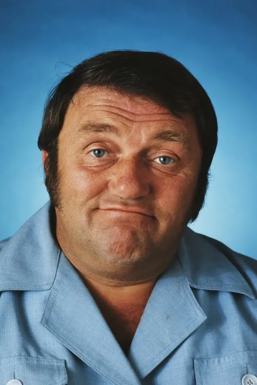 Les Dawson interpretando a Self (Archive)