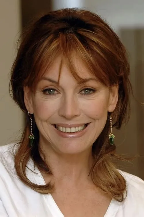 Lesley-Anne Down interpretando a Anne Kingston