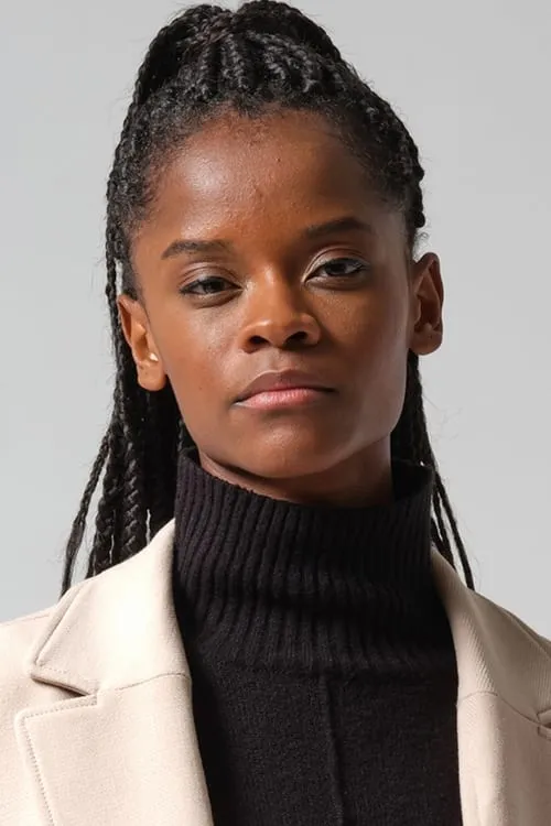 Letitia Wright interpretando a Yara Love