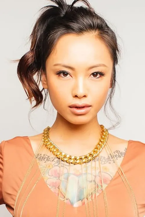 Levy Tran interpretando a Vanessa Tran