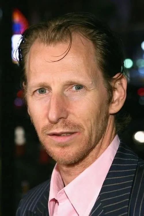 Lew Temple interpretando a Norm