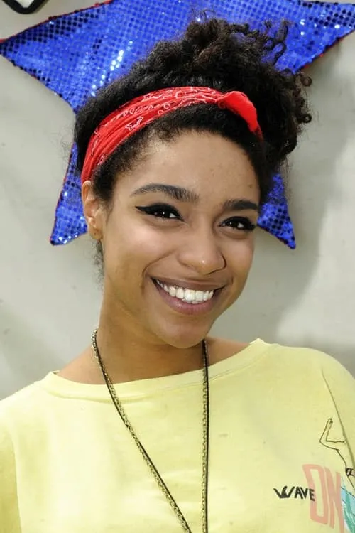 Lianne La Havas interpretando a Self